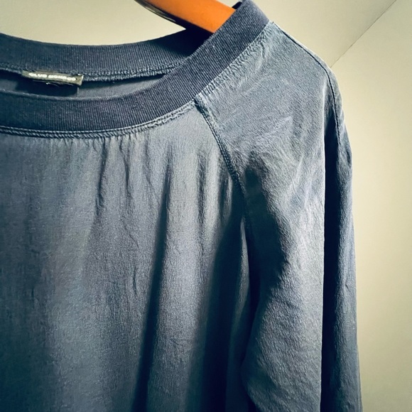 Club Monaco Dark blue top - Picture 3 of 4